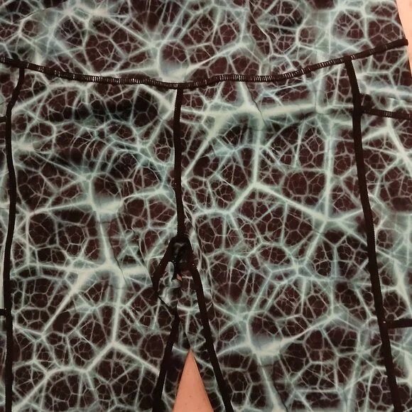 Cvg womens RETIRED serenity cropped leggings NWOT - Picture 2 of 3